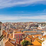 Castelo Design Aparment W/ Balcony & Super View By Lovelystay Apartman Lisboa