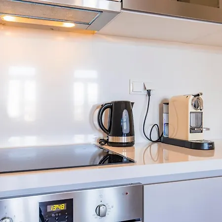 Castelo Design Aparment W/ Balcony & Super View By Lovelystay Apartamento *