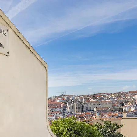 Castelo Design Aparment W/ Balcony & Super View By Lovelystay