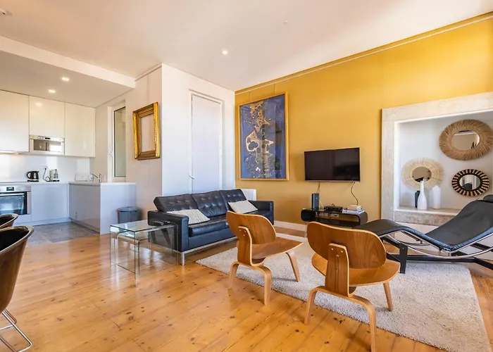 Castelo Design Aparment W/ Balcony & Super View By Lovelystay Διαμέρισμα