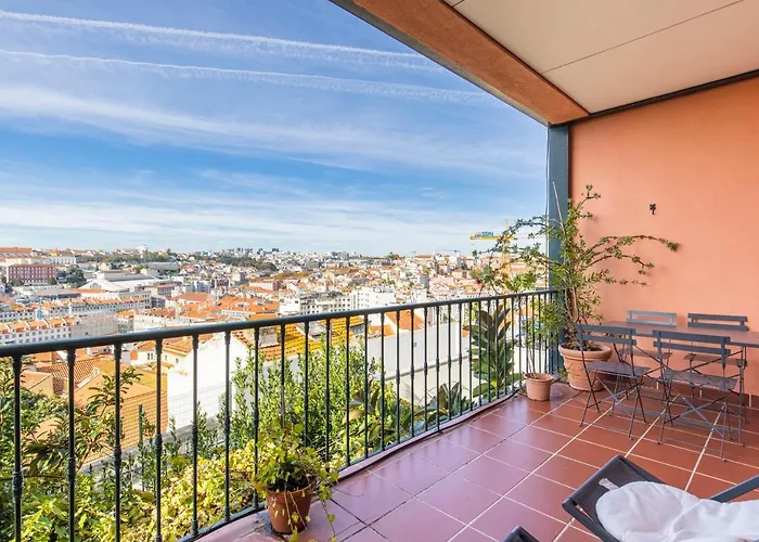 Castelo Design Aparment W/ Balcony & Super View By Lovelystay *