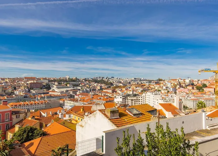 Castelo Design Aparment W/ Balcony & Super View By Lovelystay * Lisboa