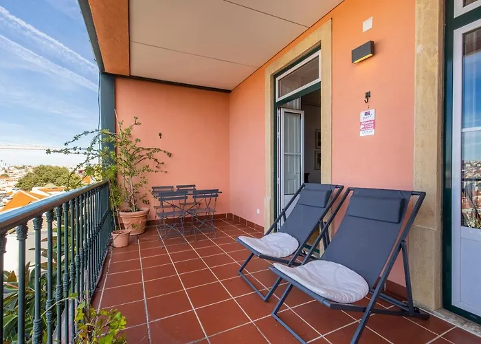 Castelo Design Aparment W/ Balcony & Super View By Lovelystay *