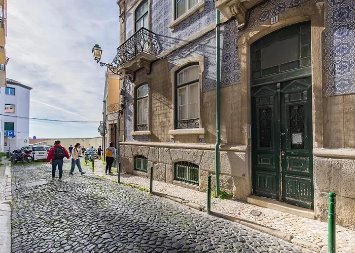 Castelo Design Aparment W/ Balcony & Super View By Lovelystay Διαμέρισμα *