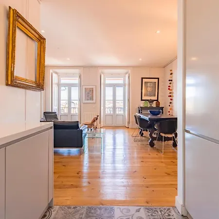 Castelo Design Aparment W/ Balcony & Super View By Lovelystay Apartman Lisboa