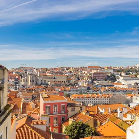Castelo Design Aparment W/ Balcony & Super View By Lovelystay Apartment Lisbon