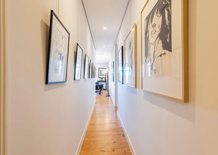 Castelo Design Aparment W/ Balcony & Super View By Lovelystay 아파트 리스본