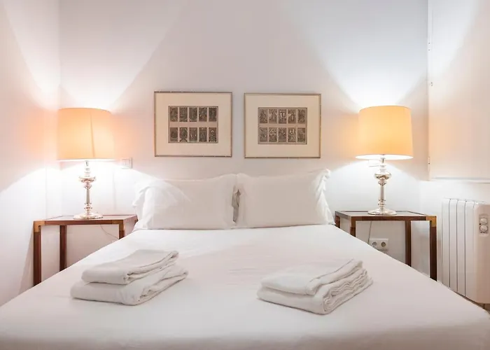 Castelo Design Aparment W/ Balcony & Super View By Lovelystay 아파트 리스본
