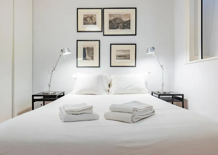 Castelo Design Aparment W/ Balcony & Super View By Lovelystay * 리스본